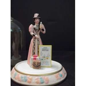  Avon Mrs. Albee Figurine 2004 Mini 