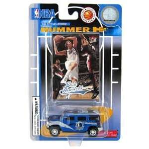   Dallas Mavericks Dirk Nowitzki Die Cast Hummer H2 164 Toys & Games