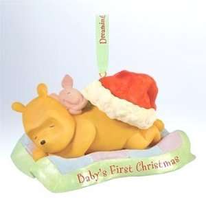  2011 Babys First Christmas Winnie the Pooh Hallmark 