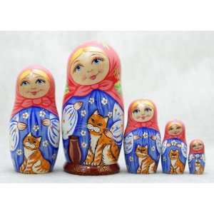  Maiden w/ Orange Tabby Nesting Doll 5pc./5 Toys & Games