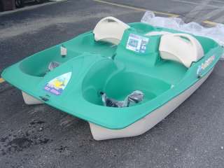 2011 Sun Dolphin 5 Person Pedal Paddle Boat Damaged w/ Adjustable 