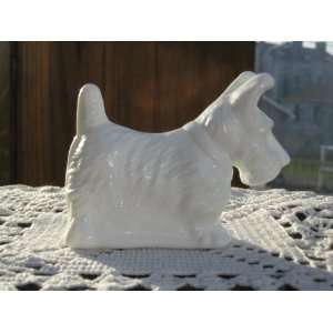   Milk White Glass Highly Detailed Hand Cast Scottish Terrier Scotty Dog