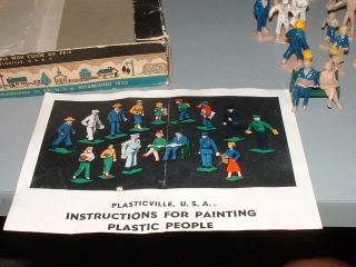 PLASTICVILLE Lot of 15 Figures, Color Paint IN ORIG BOX  