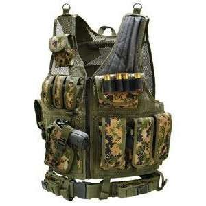  UTG Airsoft Deluxe Tactical Vest with Quick Draw Holster 