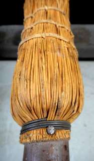 antique HANDMADE AMISH BROOM straw/wood KITCHEN FIREPLACE primitive 