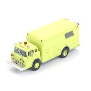  HO RTR Ford Fire Rescue, Safety Green Toys & Games