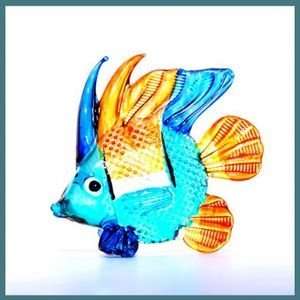    Hawaiian Glass Figurine Taj the Tang Fish