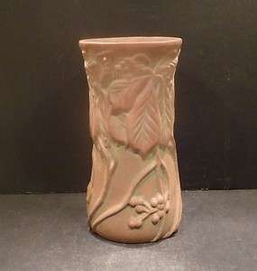 Peters and Reed Moss Aztec Vase   8 1/4   MINT  
