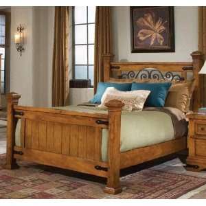 Queen Size Bed with Spiral Design in Pine Finish 