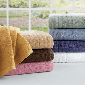  BrylaneHome Bath Towel, 27x54