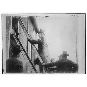  Wilson inspecting billets,Fr.