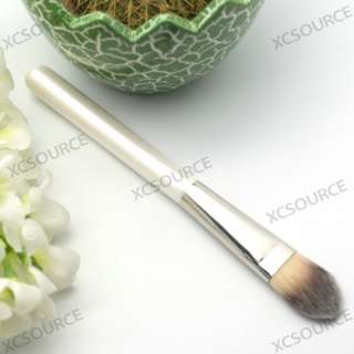   apply creme or liquid makeup. Soft and tapered for seamless blending