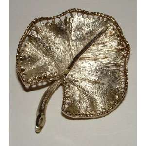   Vintage Gold Tone Signed BSK Diamond Cut Leaf Brooch 