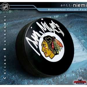  Antti Niemi Chicago Blackhawks Autographed/Hand Signed 