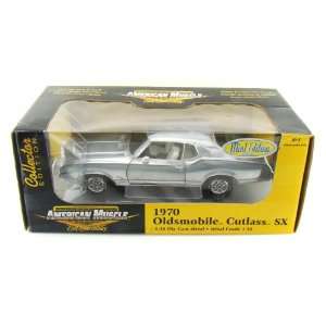    1970 Oldsmobile Cutlass SX 1/18 CHROME CHASE CAR Toys & Games
