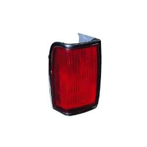  Lincoln Town Car Driver Side Replacement Tail Light 