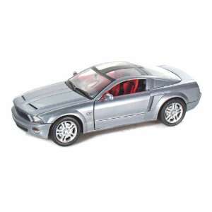  2004 Ford Mustang GT Concept 1/24 Silver Toys & Games