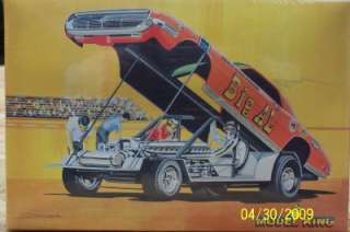   Model Kit Ford ThunderBird Funny Car V 12 POWERED ALLISON ENGINE 125