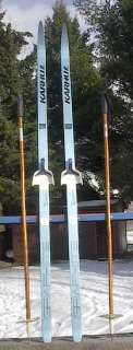 The skis are signed KARHU. Measures 66 (170 cm) long. Have 3 pin 75 