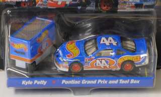 Hot Wheels Kyle Petty Pontiac Grand Prix & Pit Crew Tool Box 1998 MIP 