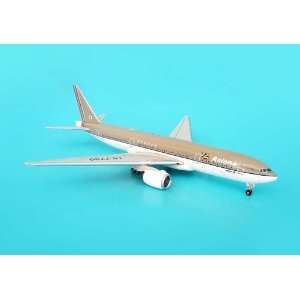  Jcwings Asiana 777 200 1/400 Old Livery Toys & Games