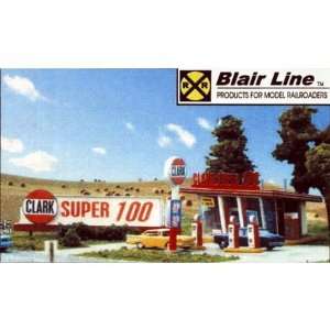   Blair Line HO Scale Kit Laser Cut Clark Oil Gas Station Toys & Games
