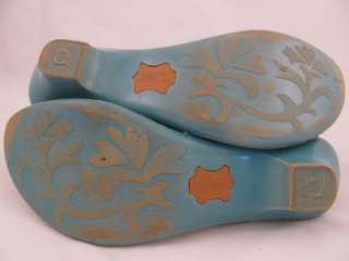 Born Blue Green Flower Leather Sandals Flip Flop Thongs Heels sz 9 