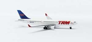 HERPA TAM AIRLINE AIRBUS A330 200 DIECAST PLANE  