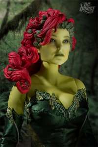 DC Direct 16 Scale Poison Ivy Deluxe Collector Figure  