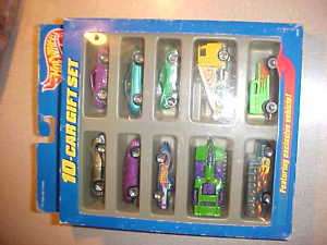 Hot Wheels 10 car Gift Set 1997 Toys R Us Green Ford  