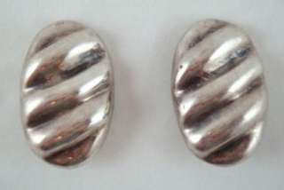   Sterling Silver Scalloped Clip On Button Earrings Made In Mexico TD 56