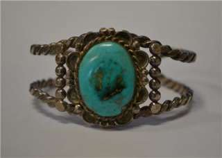VINTAGE NATIVE AMERICAN STERLING SILVER AND TURQUOISE STONE BRACELET 