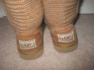 Womens / Girls UGG brown SWEATER Boots size 5  