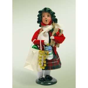  Byers Choice Carolers   Family Bearing Gifts   Girl