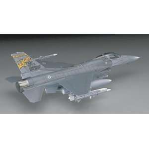   72 F 16CJ Block 50 Fighting Falcon Airplane Model Kit Toys & Games