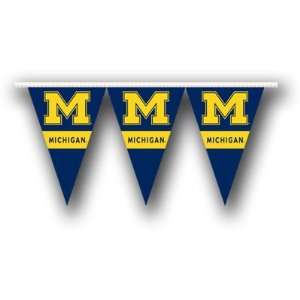   Michigan Wolverines 25 Strings of Party Pennants