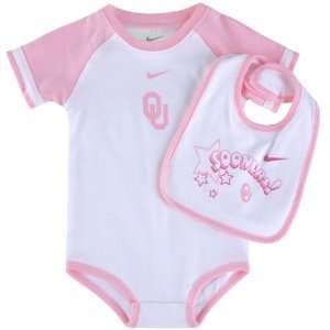  Sooners Infant Girls Nike Creeper & Bib Set