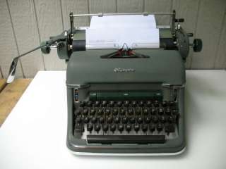 VINTAGE OLYMPIA DE LUXE TYPEWRITER MADE IN GERMANY  