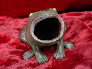 Antique 1930s OPEN MOUTH FROG ASHTRAY Cast Metal ASH TRAY Froggie 