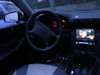 Audi A4 1.8Automatik,LEDER, NAVI DVBT DVD, RIAL LUGANO ALU FELGEN in 