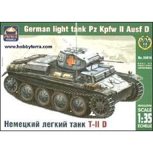   PzKpfw II Ausf D WWII German Light Tank (Plastic Models) Toys & Games