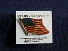 US United States AMERICAN FLAG Wavy, Gold Hat Lapel Pin   Brand New 