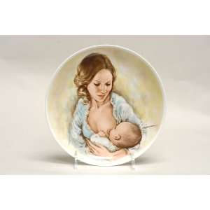   Royal Bayreuth Mothers Day Plate    Breastfeeding 