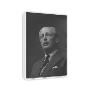  Harold MacMillan   Canvas   Medium   30x45cm