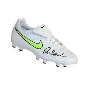  Robbie Fowler Signed Cleat   Autographed Soccer Equipment 