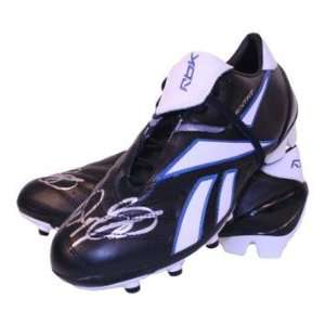  Ryan Giggs Autographed Reebok Black Cleat   Sports 