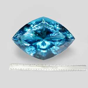 26100cts   Worlds Rarest & Largest Collectors Gem  Super Swiss Blue 