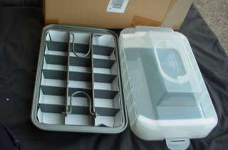 New brownie / cake pan with insert to make perfect serving sizes 