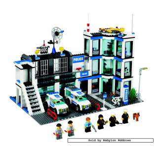 picture 2 of Lego City   Police Station (7498)