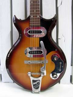 RARE VINTAGE 1957 MAGNATONE MARK V ELECTRIC GUITAR WITH BIGSBY  